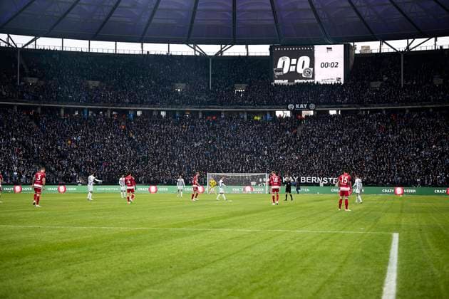 Spielbeginn, GER, Hertha BSC vs. Fortuna Duesseldorf, Fussball Herren, 2. Bundesliga, Saison 2023 2024, 18. Spieltag, 21.01.2024. (DFL REGULATIONS PROHIBIT ANY USE OF PHOTOGRAPHS AS IMAGE SEQUENCES AND OR QUASI - VIDEO). GER, Hertha BSC vs. Fortuna Duesseldorf, Fussball Herren, 2. Bundesliga, Saison 2023 2024, 18. Spieltag, 21.01.2024. Berlin