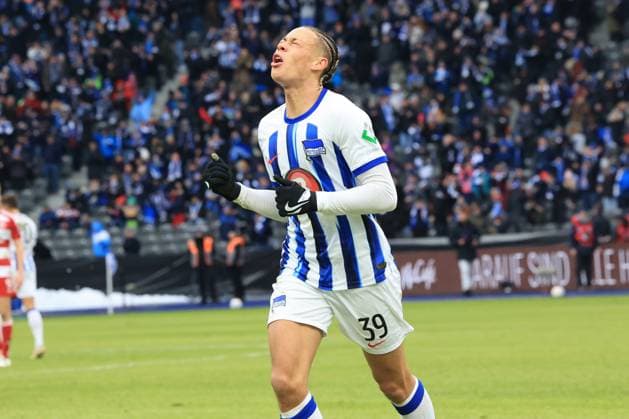 DEU, DFL, 2. FBL, Hertha BSC vs. Fortuna Duesseldorf, 21.01.2024, Berliner Olympiastadion, Berlin, DEU, DFL, 2. FBL, Hertha BSC vs. Fortuna Duesseldorf, im Bild 2:1 durch Derry Scherhant (Hertha BSC Berlin 39) DFL - regulations prohibit any use of Photographs as image sequences and or quasi-video Foto: Juergen Engler nordphoto GmbH