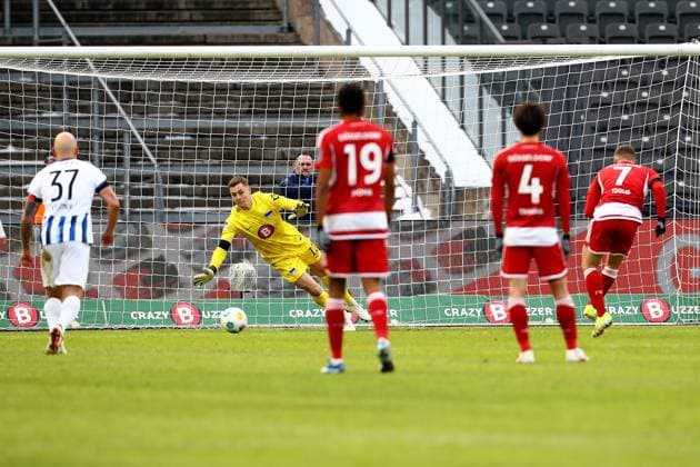 21.01.2024, xtgx, Fussball 2.Bundesliga, Hertha BSC Berlin - Fortuna Duesseldorf emspor, v.l. Christos Tzolis (Fortuna Duesseldorf) vergibt den zweiten Elfmeter (DFL DFB REGULATIONS PROHIBIT ANY USE OF PHOTOGRAPHS as IMAGE SEQUENCES and or QUASI-VIDEO) Berlin