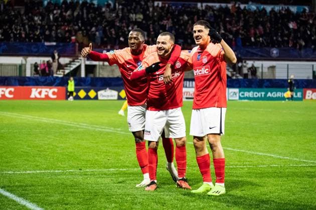 Joie des joueurs du FC Rouen aprÃ s le but de Omar Bezzekhami (FC Rouen) FOOTBALL : FC Rouen vs Toulouse FC - Coupe de France - 16e de Finale - 21 01 2024 BaptisteAutissier Panoramic 