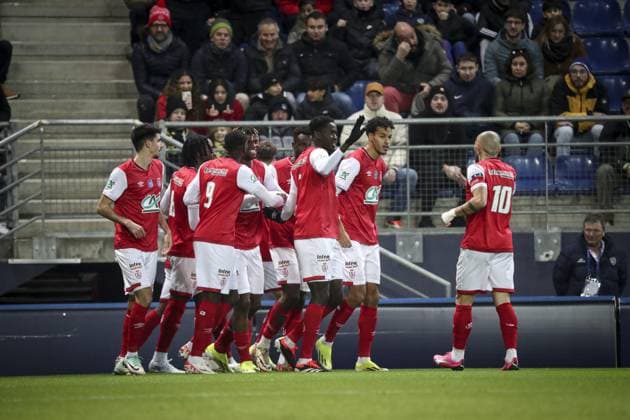 Joie des joueurs de l equipe Reims apres le but de AGBADOU EMMANUEL 5 FOOTBALL : Fc Sochaux vs Stade De Reims - Coupe De France - 21 01 2024 ElyxandroCegarra Panoramic 