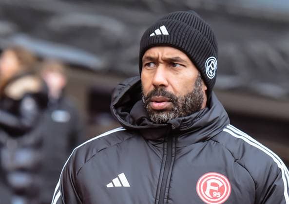 Fussball 2. Bundesliga, Hertha BSC - Fortuna Duesseldorf 21.01.2024, xdanx, Fussball 2. Bundesliga, Hertha BSC - Fortuna Duesseldorf, v.l. Daniel Thioune (Fortuna Duesseldorf Trainer) (DFL DFB REGULATIONS PROHIBIT ANY USE OF PHOTOGRAPHS as IMAGE SEQUENCES and or QUASI-VIDEO) Foto: Daniel Lakomski Mix1 Berlin Olympiastadion Berlin Berlin Deutschland (DE)
