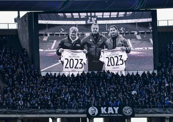 Fussball 2. Bundesliga, Hertha BSC - Fortuna Duesseldorf 21.01.2024, xdanx, Fussball 2. Bundesliga, Hertha BSC - Fortuna Duesseldorf, v.l. Thies Prinz,Kay Bernstein,Martin Detlef Zwicker auf der Videoleinwand (DFL DFB REGULATIONS PROHIBIT ANY USE OF PHOTOGRAPHS as IMAGE SEQUENCES and or QUASI-VIDEO) Foto: Daniel Lakomski Mix1 Berlin Olympiastadion Berlin Berlin Deutschland (DE)