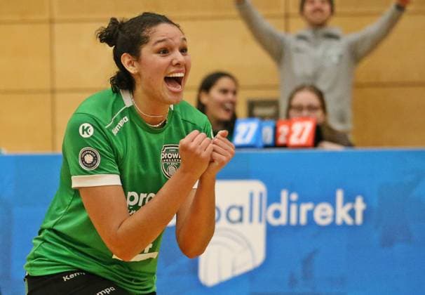 21.01.2024, xmohx, Volleyball 2.Bundesliga Süd, proWIN Volleys TV Holz - DJK Sportbund München Ost emspor, v.l. Mylana Byrd (Holz) jubelt (DFL DFB REGULATIONS PROHIBIT ANY USE OF PHOTOGRAPHS as IMAGE SEQUENCES and or QUASI-VIDEO) Saarbrücken