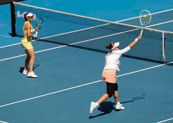 Barbora Krejcikova Laura Siegemund, Damen Doppel, Australian Open 2024, Melbourne Park, Melbourne, Victoria, Australia. Copyright: xJuergenxHasenkopfx
