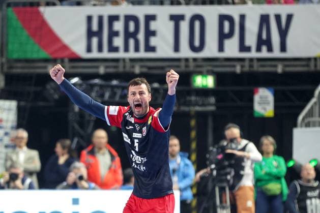 Sport Themen der Woche KW04 Handball, EM 2024 in Deutschland, Die Highlights Sport Bilder des Tages Croatia v Iceland - Men s EHF Euro 2024 COLOGNE, GERMANY - JANUARY 22: Domagoj Duvnjak of Croatia celebrate a goal during the Men s EHF Euro 2024 main round match between Croatia and Iceland at Lanxess Arena on January 22, 2024 in Cologne, Germany. SanjinxStrukic PIXSELL