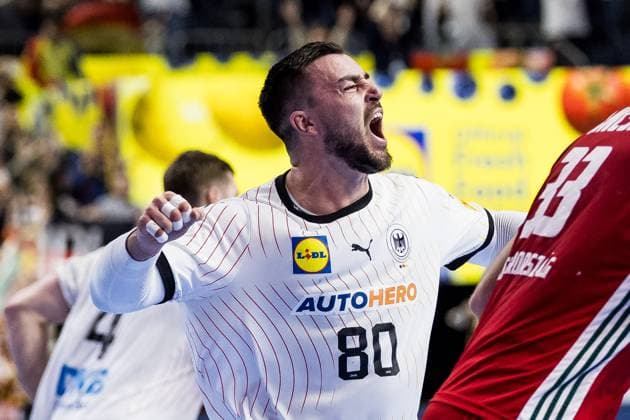 Handball, EM 2024 in Deutschland, Die Highlights MEN’S EHF EURO 2024: Deutschland - Ungarn; 22.01.2024 Jannik Kohlbacher (Deutschland, 80) jubelt MEN’S EHF EURO 2024: Deutschland - Ungarn; LANXESS arena, Köln am 22.01.2024 Copyright: xBEAUTIFULxSPORTS Wunderlx