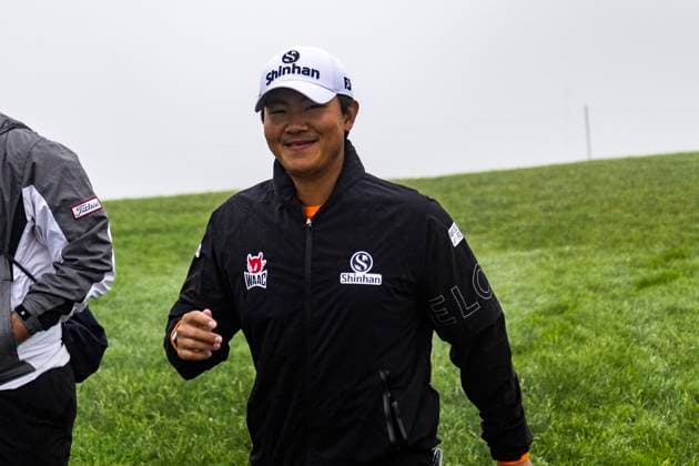 LA JOLLA, CA - JANUARY 22: S.H. Kim walks the South Course on the first practice day before this week™s PGA, Golf Herren Tour Farmer™s Insurance Open, at Torrey Pines Golf Course, Monday, January 22, 2024, in La Jolla, California. (Photo by Tony Ding Icon Sportswire) GOLF: JAN 22 PGA Farmers Insurance Open EDITORIAL USE ONLY Icon46520240122013