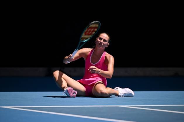 TENNIS AUSTRALIAN OPEN, Marta Kostyuk of Ukraine reacts after falling during her quarter final match against Coco Gauff of USA on Day 10 of the 2024 Australian Open at Melbourne Park in Melbourne, Tuesday, January 23, 2024. ( NO ARCHIVING, EDITORIAL USE ONLY, NO USE IN BOOKS WITHOUT CONSENT MELBOURNE VICTORIA AUSTRALIA  Copyright: xJOELxCARRETTx 20240123001892499578
