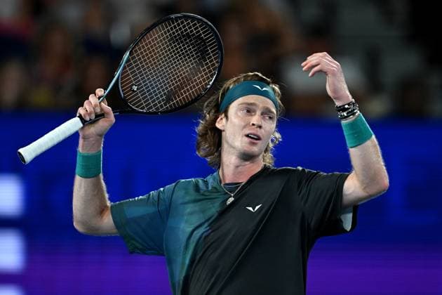 TENNIS AUSTRALIAN OPEN, Andrey Rublev of Russia reacts during his quarter final match against Jannik Sinner of Italy on Day 10 of the 2024 Australian Open at Melbourne Park in Melbourne, Tuesday, January 23, 2024. ( NO ARCHIVING, EDITORIAL USE ONLY, NO USE IN BOOKS WITHOUT CONSENT MELBOURNE VICTORIA AUSTRALIA  Copyright: xLUKASxCOCHx 20240123001892607724