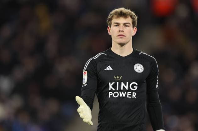 Goalkeeper Mads Hermansen of Leicester City. Leicester City v Ipswich Town, EFL Sky Bet Championship, Football, King Power Stadium, Leicester, UK - 22 Jan 2024 EDITORIAL USE ONLY No use with unauthorised audio, video, data, fixture lists, club league logos or live services. Online in-match use limited to 120 images, no video emulation. No use in betting, games or single club league player publications.  Copyright: xRyanxBrowne Shutterstockx 14311821dk