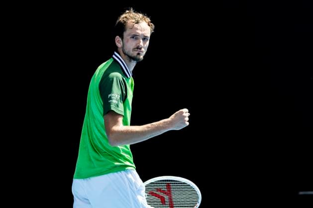 MELBOURNE, VIC - JANUARY 24: Daniil Medvedev of Russia celebrates during the Quarterfinals of the 2024 Australian Open on January 24 2024, at Melbourne Park in Melbourne, Australia. (Photo by Jason Heidrich Icon Sportswire) TENNIS: JAN 24 Australian Open EDITORIAL USE ONLY Icon240124101