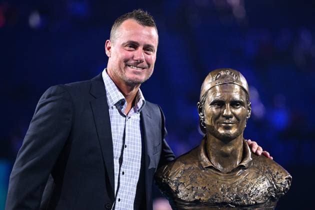 Sport Bilder des Tages TENNIS AUSTRALIAN OPEN, Former Australian tennis player Lleyton Hewitt is inducted into the Australian Tennis Hall of Fame during a ceremony on Rod Laver Arena on Day 11 of the 2024 Australian Open at Melbourne Park in Melbourne, Wednesday, January 24, 2024. ( NO ARCHIVING, EDITORIAL USE ONLY, NO USE IN BOOKS WITHOUT CONSENT MELBOURNE VICTORIA AUSTRALIA  Copyright: xJOELxCARRETTx 20240124001892935285