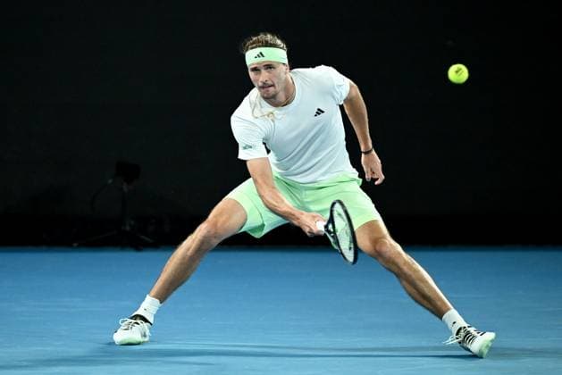 TENNIS AUSTRALIAN OPEN, Alexander Zverev of Germany in action during his Mens Quarterfinal match against Carlos Alcaraz of Spain on Day 11 of the 2024 Australian Open at Melbourne Park in Melbourne, Wednesday, January 24, 2024. ( NO ARCHIVING, EDITORIAL USE ONLY, NO USE IN BOOKS WITHOUT CONSENT MELBOURNE VICTORIA AUSTRALIA  Copyright: xJOELxCARRETTx 20240124001892987268