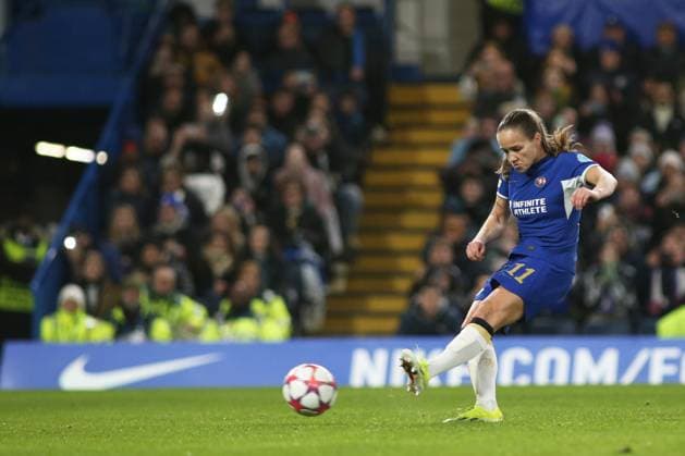 London, January and 24th 2024: Guro Reiten (11 Chelsea) scores from the penalty spot 1-0 during the UEFA Womens Champions League Group D match between Chelsea and Real Madrid at Stamford Bridge, London, England. (Pedro Soares SPP) Copyright: xPedroxSoaresx xSPPx spp-en-PeSoSp-Chelsea v Real Madrid0048