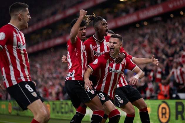 Sport Themen der Woche KW04 Sport Bilder des Tages Partido de cuartos de la Copa del Rey entre el Athletic y el Barcelona. En la imagen, Guruzeta celebra su gol. 1 4 Spain KingÂ s Cup match between Athletic and Barcelona. In this picture, Guruzeta celebrates his goal. RicardoxLarreinax xUGS  ecommerceFotos eCommerce2-146600791 1