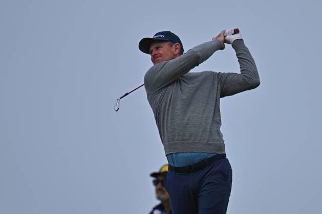 January 24, 2024: Justin Rose teeing off on the 15th hole during the first round of the Farmers Insurance Open at Torrey Pines North in San Diego, California. CSM San Diego USA - ZUMAc04_ 20240124_zma_c04_080 Copyright: xJustinxFinex