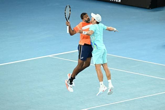 TENNIS AUSTRALIAN OPEN, Matthew Ebden (right) of Australia and Rohan Bopanna of India celebrate match point during their Men?s Doubles semifnal win against Tomas Machac of Czech Republic and Zhizhen Zhang of China on Day 12 of the 2024 Australian Open at Melbourne Park in Melbourne, Thursday, January 25, 2024. ( NO ARCHIVING, EDITORIAL USE ONLY, NO USE IN BOOKS WITHOUT CONSENT MELBOURNE VICTORIA AUSTRALIA  Copyright: xJAMESxROSSx 20240125001893314575