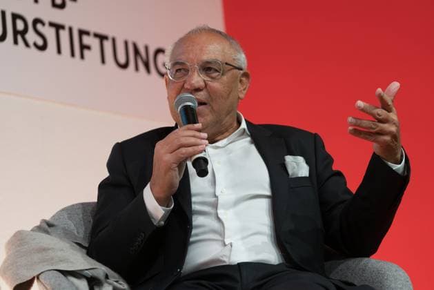 FRANKFURT AM MAIN, Germany - October 21 2023: Felix Magath auf der 75. Frankfurter Buchmesse FRANKFURT AM MAIN, Germany - October 21 2023: Felix Magath (*1953, German association football player and manager) auf der Bühne auf der 75. Frankfurter Buchmesse (License=RM) 20944354 Copyright: xZoonar.com MarkusxWissmannx 20944354