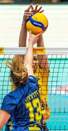 23.01.2024 Volleyball -Bundesliga VfB Suhl Lotto Thüringen : SSCPalmberg Schwerin vorn Laura Emonts 13 (SSC Palmberg Schwerin ) und Vedrana Jaksetic 17( VfB Suhl Lotto Thüringen ) Aktion Pressefoto : Gerhard König Volleball- Bundesliga