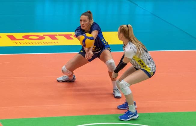 23.01.2024 Volleyball -Bundesliga VfB Suhl Lotto Thüringen : SSCPalmberg Schwerin v.l.Pia kästner 02 (SSC Palmberg Schwerin )und Anna Pogany 04 (SSC Palmberg Schwerin ) Aktion Pressefoto : Gerhard König Volleball- Bundesliga