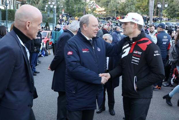 Sport Themen der Woche KW04 Sport Bilder des Tages 92eme Rallye de Monte-Carlo PHOTOPQR NICE MATIN Cyril Dodergny ; Monaco ; 25 01 2024 ; Monaco le 25 01 2024 - Place du Casino - WRC, Motorsport Rallye, WM - Depart du 92eme Rallye de Monte-Carlo - S.A.S Le Prince Albert II en compagnie de Sebastien Ogier - Monaco on 01 25 2024 - Place du Casino - WRC - Start of the 92nd Monte-Carlo Rally - Monaco France  Copyright: xPHOTOPQR NICExMATIN MAXPPPxCyrilxDodergnyx 20240125NIM3058 20240125NIM3058