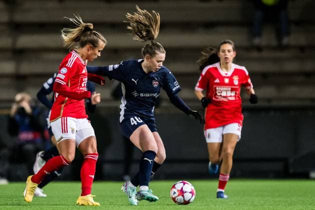 240125 Bea Sprung of FC Rosengard and Catarina Amado of Benfica during the UEFA Women s Champions League football match between FC Rosengard and Benfica on January 25, 2024 in Malmö. Photo: Petter Arvidson BILDBYRAN kod PA PA0740 fotboll football soccer fotball champions league fc rosengard benfica dam bbeng Copyright: PETTERxARVIDSON BB240125PA162