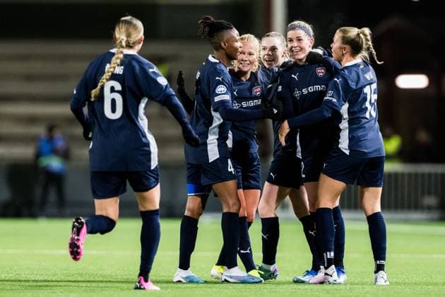 240125 Olivia Schough of FC Rosengard celebrates after 1-0 during the UEFA Women s Champions League football match between FC Rosengard and Benfica on January 25, 2024 in Malmö. Photo: Petter Arvidson BILDBYRAN kod PA PA0740 fotboll football soccer fotball champions league fc rosengard benfica dam bbeng jubel Copyright: PETTERxARVIDSON BB240125PA164