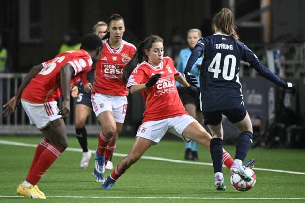 Benfica s Nycole Raysla and Rosengard s Bea Sprung during Thursday s Champions League group stage soccer match between FC Rosengard and SL Benfica at Malmö IP in Malmo. Sweden on january 25, 2024. MALMÖ SWEDEN x50090x