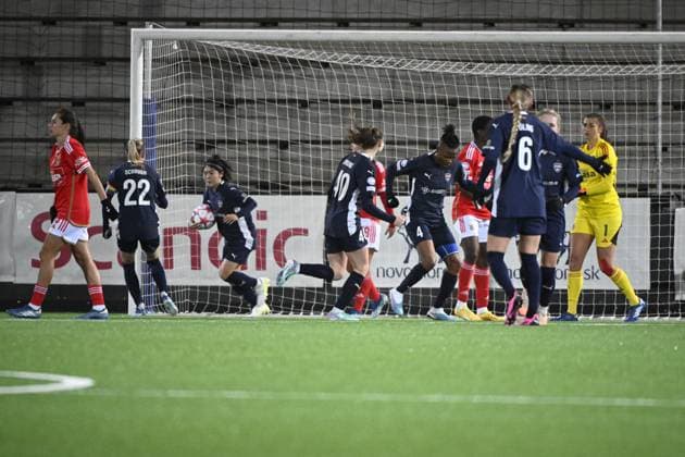 MALMÖ, SVERIGE 20240125 Rosengards Mai Kadowaki gör 2-2 under torsdagens Champions League gruppspelsmatch i fotboll mellan FC Rosengard och SL Benfica pa Malmö IP. MALMÖ SVERIGE x50090x