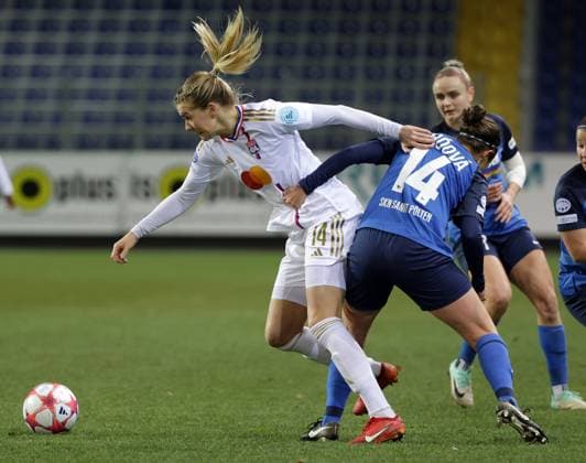 WOMEN SOCCER - UEFA CL, St.Poelten vs Lyon SANKT POELTEN,AUSTRIA,25.JAN.24 - WOMEN SOCCER - UEFA Women s Champions League, group stage, SKN Sankt Poelten vs Olympique Lyonnais. Image shows Ada Hegerberg (Lyon) and Alexandra Biroova (St.Poelten).  GEPAxpictures xWalterxLuger