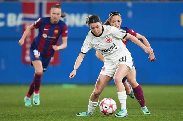 ESP: FC Barcelona, Barca Eintracht Franckfurt. UEFA Women™s Champions League match, Group A, date 5 Barbara Dunst of Eintracht Frankfurt and Aitana Bonmati of FC Barcelona during the UEFA Women™s Champions League match, Group A, date 5, between FC Barcelona and Eintracht Franckfurt played at Johan Cruyff Stadium on January 25, 2024 in Barcelona, Spain. kpng Copyright: xAlexxCarrerasx xIMAGOx PS_240125_004