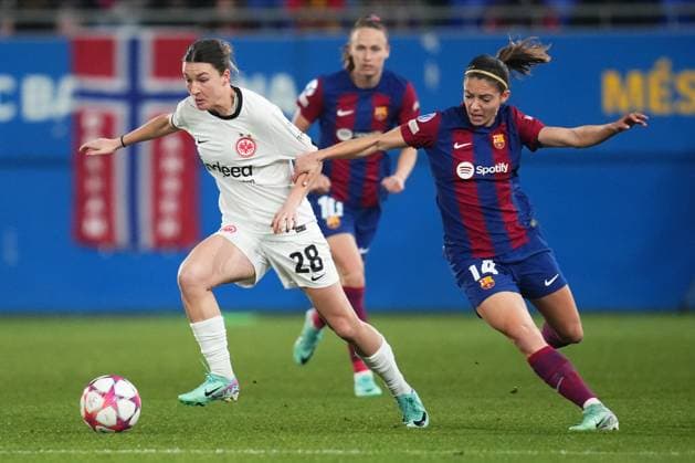 ESP: FC Barcelona, Barca Eintracht Franckfurt. UEFA Women™s Champions League match, Group A, date 5 Barbara Dunst of Eintracht Frankfurt and Aitana Bonmati of FC Barcelona during the UEFA Women™s Champions League match, Group A, date 5, between FC Barcelona and Eintracht Franckfurt played at Johan Cruyff Stadium on January 25, 2024 in Barcelona, Spain. kpng Copyright: xAlexxCarrerasx xIMAGOx PS_240125_005