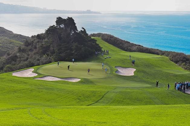 January 25, 2024: Golfers on the scenic 15th hole during the second round of the Farmers Insurance Open at Torrey Pines North in San Diego, California. CSM San Diego USA - ZUMAc04_ 20240125_zma_c04_005 Copyright: xJustinxFinex