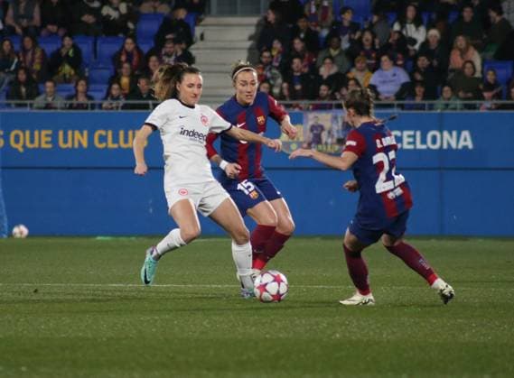 25.01.2024, xgrfx, Fussball Champions League Frauen, FC Barcelona, Barca - Eintracht Frankfurt emspor, v.l. Lara Prasnikar (Eintracht Frankfurt) (DFL DFB REGULATIONS PROHIBIT ANY USE OF PHOTOGRAPHS as IMAGE SEQUENCES and or QUASI-VIDEO) Barcelona