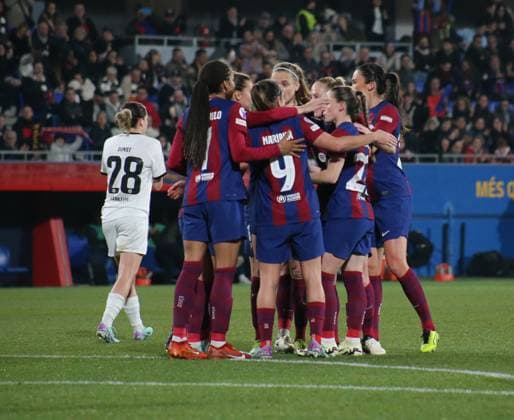 25.01.2024, xgrfx, Fussball Champions League Frauen, FC Barcelona, Barca - Eintracht Frankfurt emspor, v.l. Tor, Patricia Guijarro (FC Barcelona) (DFL DFB REGULATIONS PROHIBIT ANY USE OF PHOTOGRAPHS as IMAGE SEQUENCES and or QUASI-VIDEO) Barcelona