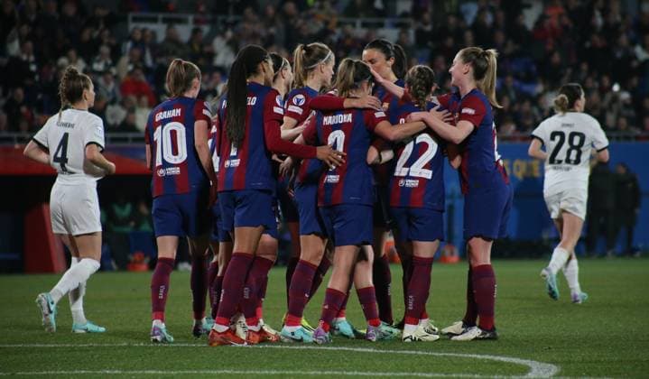 25.01.2024, xgrfx, Fussball Champions League Frauen, FC Barcelona, Barca - Eintracht Frankfurt emspor, v.l. Tor, Patricia Guijarro (FC Barcelona) (DFL DFB REGULATIONS PROHIBIT ANY USE OF PHOTOGRAPHS as IMAGE SEQUENCES and or QUASI-VIDEO) Barcelona