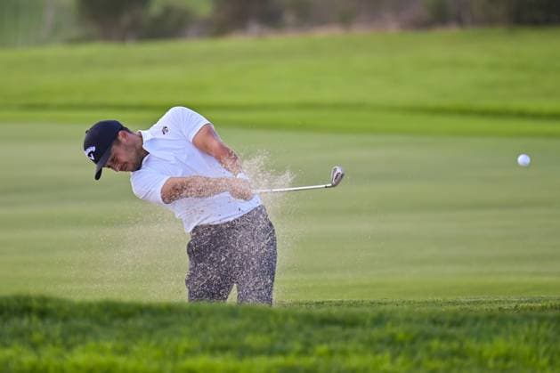 January 25, 2024: San Diego, California, USA: XANDER SCHAUFFELE hits from the bunker on the 13th hole during the second round of the Farmers Insurance Open at Torrey Pines North in San Diego. San Diego USA - ZUMAc04_ 20240125_zma_c04_003 Copyright: xJustinxFinex