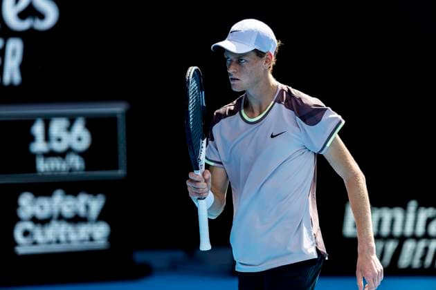 MELBOURNE, VIC - JANUARY 26: Jannik Sinner of Italy celebrates during the semifinals of the 2024 Australian Open on January 26 2024, at Melbourne Park in Melbourne, Australia. (Photo by Jason Heidrich Icon Sportswire)MELBOURNE, VIC - JANUARY 26: TENNIS: JAN 26 Australian Open EDITORIAL USE ONLY Icon240126033