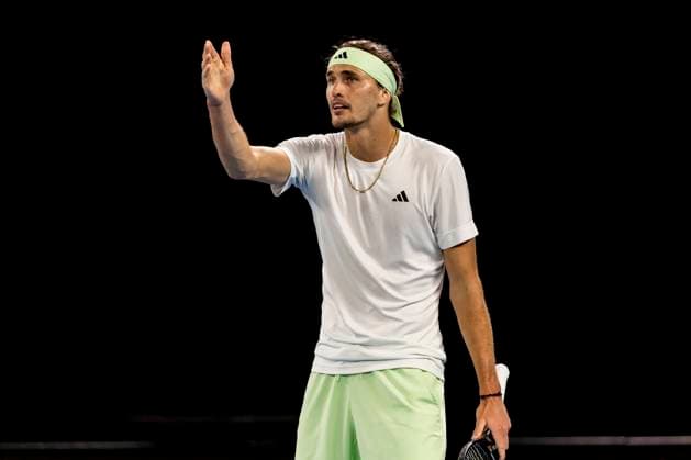 MELBOURNE, VIC - JANUARY 26: Alexander Zverev of Germany shows his frustration during the semifinals of the 2024 Australian Open on January 26 2024, at Melbourne Park in Melbourne, Australia. (Photo by Jason Heidrich Icon Sportswire) TENNIS: JAN 26 Australian Open EDITORIAL USE ONLY Icon240126190