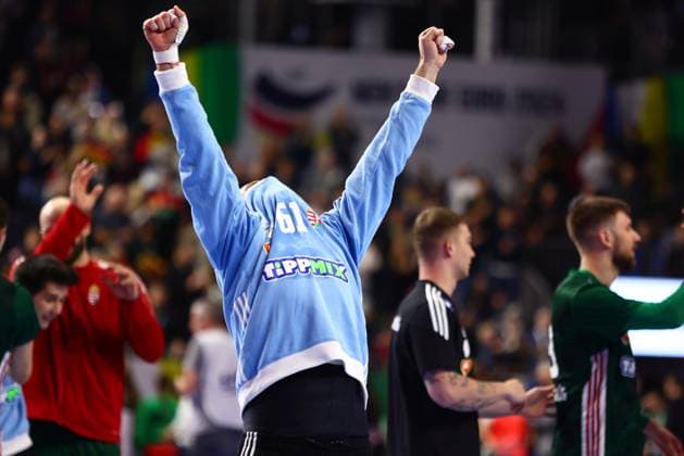 Sport Themen der Woche KW04 Sport Bilder des Tages Laszlo Bartucz (Ungarn) jubelt Ungarn vs Slowenien, Handball, Maenner, EHF Euro 2024, Spiel um Platz 5, 26.01.2024 Ungarn vs Slowenien, Handball, Maenner, EHF Euro 2024, Spiel um Platz 5, 26.01.2024 Koeln *** Laszlo Bartucz Hungary cheers Hungary vs Slovenia, Handball, Men, EHF Euro 2024, Match for 5th place, 26 01 2024 Hungary vs Slovenia, Handball, Men, EHF Euro 2024, Match for 5th place, 26 01 2024 Cologne Copyright: xEibner-Pressefotox EP_RWS