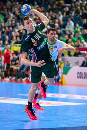 Koeln, Deutschland: Handball EM 2024 - Spiel um Platz 5 - Ungarn - Slowenien Ungarns Bence Imre Köln Lanxess Arena Deutschland