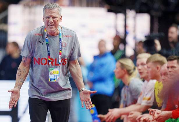 Sport Themen der Woche KW04 Sport Bilder des Tages Denmarks coach Nikolaj Jacobsen during the semifinal between Germany and Denmark at the EHF 2024 Mens European Handball Championship in the Lanxness Arena in Cologne, Germany, Friday January 26, 2024 , Cologne Tyskland *** Denmarks coach Nikolaj Jacobsen during the semifinal between Germany and Denmark at the EHF 2024 Mens European Handball Championship in the Lanxness Arena in Cologne, Germany, Friday January 26, 2024 , Cologne Germany  Copyright: Ritzau Scanpix LiselottexSabroex spdk20240126-212159-L