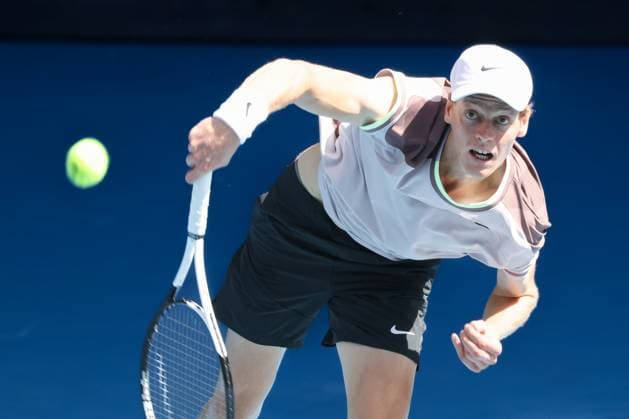 January 26, 2024: 4th seed JANNIK SINNER of Italy in action against 1st seed NOVAK DJOKOVIC of Serbia on Rod Laver Arena in a Men s Singles Semifinal match on day 13 of the 2024 Australian Open in Melbourne, Australia. Melbourne Australia - ZUMAc04_ 20240126_faf_c04_029 Copyright: xSydneyxLowx