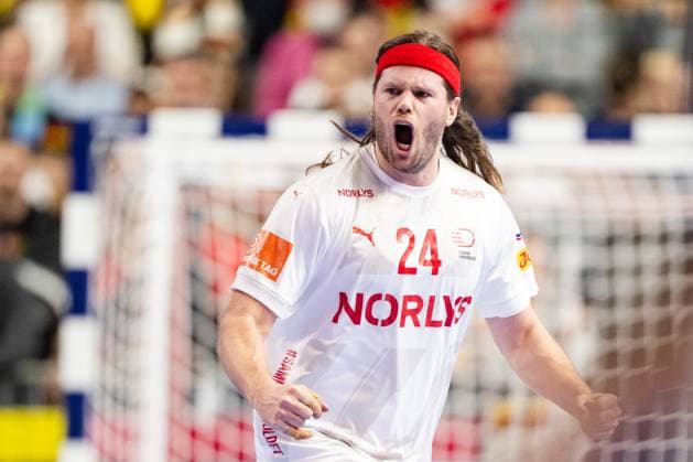 Sport Themen der Woche KW04 Sport Bilder des Tages 240126 Mikkel Hansen of Denmark celebrates during the EHF European Handball Championship semifinal match between Germany and Denmark on January 26, 2024 in Cologne. Photo: Ludvig Thunman BILDBYRAN kod LT LT0596 handball handboll handball handbolls-em 2024 semifinal semifinals tyskland danmark denmark ehf european handball championship germany 16 bbeng jubel *** 240126 Mikkel Hansen of Denmark celebrates during the EHF European Handball Championship semifinal match between Germany and Denmark on January 26, 2024 in Cologne Photo Ludvig Thunman BILDBYRAN kod LT LT0596 handball handboll handballs em 2024 semifinal semifinals germany denmark denmark ehf european handball championship germany 16 bbeng jubel  Copyright: LUDVIGxTHUNMAN BB240126LT225