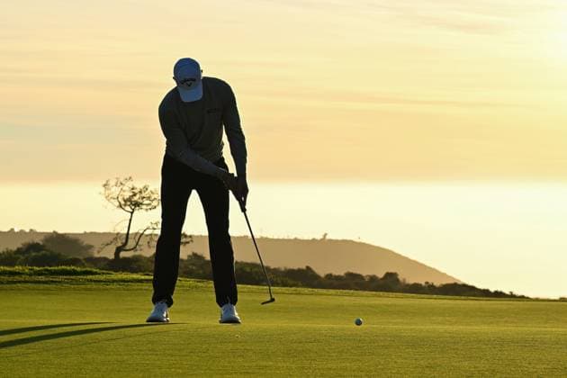 PGA, Golf Herren Golf 2024: Farmers Insurance Open JAN 26 January 26, 2024: Thomas Detry putts on the 17th hole during the third round of the Farmers Insurance Open at Torrey Pines South in San Diego, California. Justin Fine CSM (Credit Image: Justin Fine Cal Media) San Diego Ca USA EDITORIAL USE ONLY Copyright: xx ZUMA-20240126_zma_c04_005.jpg JustinxFinex csmphotothree227265