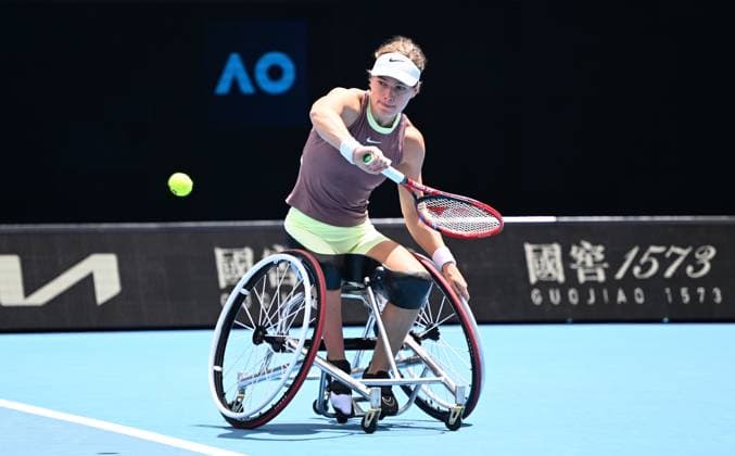 TENNIS AUSTRALIAN OPEN, Diede De Groot of Netherlands in action during the womens wheelchair singles final against Yui Kamiji of Japan on Day 14 of the 2024 Australian Open at Melbourne Park in Melbourne, Saturday, January 27, 2024. ( NO ARCHIVING, EDITORIAL USE ONLY, NO USE IN BOOKS WITHOUT CONSENT MELBOURNE VICTORIA AUSTRALIA  Copyright: xJOELxCARRETTx 20240127001894157429