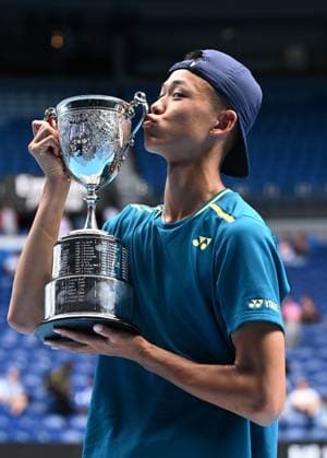 TENNIS AUSTRALIAN OPEN, Rei Sakamoto of Japan kisses the trophy after winning the junior boys singles final against Jan Kumstat of Czech Republic on Day 14 of the 2024 Australian Open at Melbourne Park in Melbourne, Saturday, January 27, 2024. ( NO ARCHIVING, EDITORIAL USE ONLY, NO USE IN BOOKS WITHOUT CONSENT MELBOURNE VICTORIA AUSTRALIA  Copyright: xJOELxCARRETTx 20240127001894178219