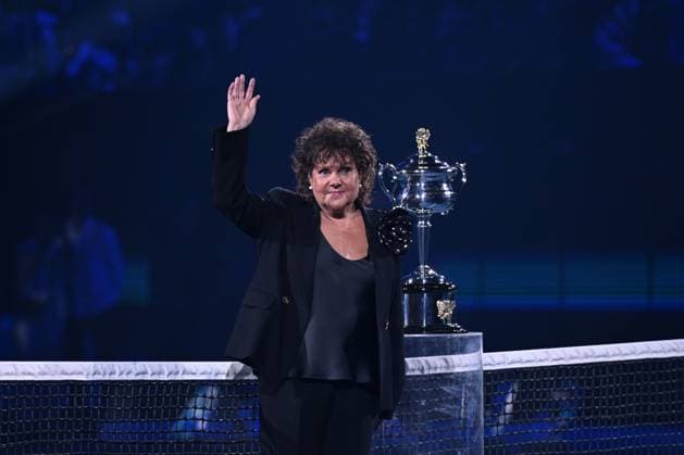 TENNIS AUSTRALIAN OPEN, Evonne Goolagong Cawley with the Daphne Akhurst Memorial Trophy ahead of the Women?s Singles Final between Aryna Sabalenka of Belarus and Qinwen Zheng of China on Rod Laver Arena on Day 14 of the 2024 Australian Open at Melbourne Park in Melbourne, Thursday, January 25, 2024. ( NO ARCHIVING, EDITORIAL USE ONLY, NO USE IN BOOKS WITHOUT CONSENT MELBOURNE VICTORIA AUSTRALIA  Copyright: xJOELxCARRETTx 20240127001894207928