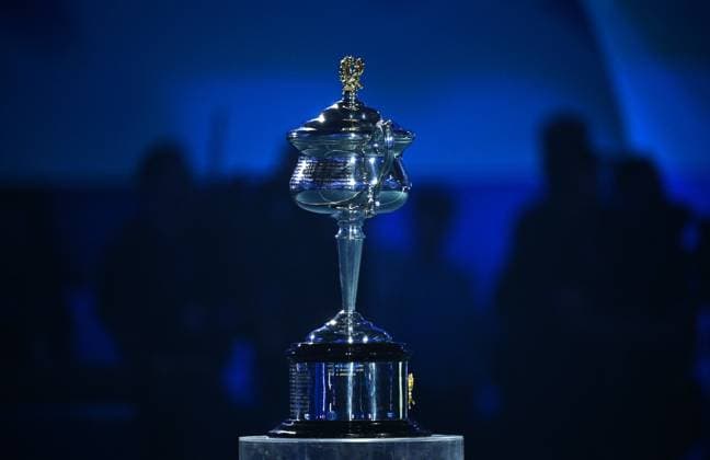 TENNIS AUSTRALIAN OPEN, The Daphne Akhurst Memorial Cup is seen prior to the Women?s Singles Final against Aryna Sabalenka of Belarus on Rod Laver Arena on Day 14 of the 2024 Australian Open at Melbourne Park in Melbourne, Thursday, January 25, 2024. ( NO ARCHIVING, EDITORIAL USE ONLY, NO USE IN BOOKS WITHOUT CONSENT MELBOURNE VICTORIA AUSTRALIA  Copyright: xJAMESxROSSx 20240127001894208160